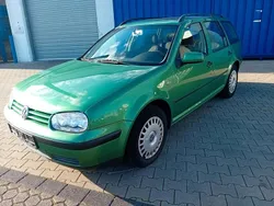 Grün Gebraucht 2000 VW Golf IV Comfortline Kombi | 2.999 €