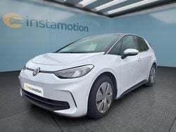 Weiß Gebraucht 2024 VW ID.3 Pro Kleinwagen | 26.799 € (Guter Preis)