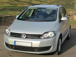 Grau Gebraucht 2013 VW Golf Plus Cross Trendline Van / Kleinbus | 8.950 € (Etwas zu teuer)