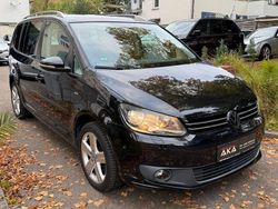 Schwarz Gebraucht 2014 VW Touran Life Van / Kleinbus | 10.999 € (Fairer Preis)