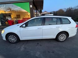 Weiß Gebraucht 2014 VW Golf VII Trendline Kombi | 8.925 € (Fairer Preis)