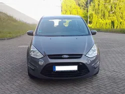 Braun Gebraucht 2013 Ford S-MAX S Van / Kleinbus | 5.990 € (Guter Preis)