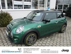 Grün Gebraucht 2020 Mini Cooper SE Kleinwagen | 19.990 € (Teuer)