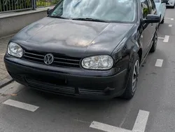 Schwarz Gebraucht 2000 VW Golf IV Basis Limousine | 1.100 € (Guter Preis)