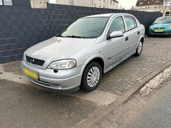 Silber Gebraucht 2000 Opel Astra Limousine | 2.000 € (Fairer Preis)