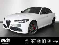 Weiss Gebraucht 2024 Alfa Romeo Giulia Limousine | 46.990 € (Teuer)