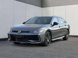 Grau Neu 2025 VW Passat R-line Kombi | 48.780 € (Guter Preis)