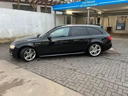 Schwarz Gebraucht 2015 Audi A4 Attraction Kombi | 10.000 € (Fairer Preis)