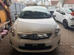 Weiß Gebraucht 2011 Toyota Auris Hybrid Limousine | 5.200 € (Guter Preis)