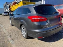 Grau Gebraucht 2015 Ford Focus Titanium Kombi | 3.950 € (Guter Preis)