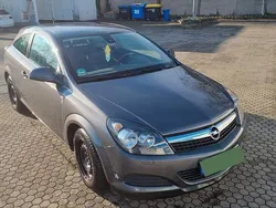 Grau Gebraucht 2010 Opel Astra GTC Edition Coupé | 1.900 € (Superpreis)