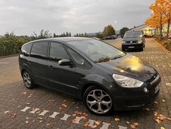 Grau Gebraucht 2008 Ford S-MAX S Van / Kleinbus | 2.600 € (Guter Preis)