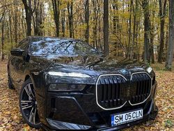 Schwarz Gebraucht 2023 BMW 750e Sport Line Limousine | 102.000 €