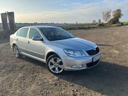 Silber Gebraucht 2011 Skoda Octavia Elegance Limousine | 6.350 € (Guter Preis)