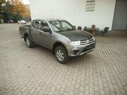 Grau Gebraucht 2014 Mitsubishi L200 Abholung | 14.500 € (Teuer)