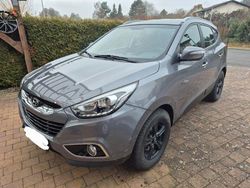 Grau Gebraucht 2015 Hyundai ix35 Finale SUV | 9.700 € (Fairer Preis)