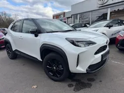 Weiß Gebraucht 2022 Toyota Yaris Cross Elegant SUV | 23.800 € (Fairer Preis)