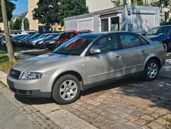 Gold Gebraucht 2001 Audi A4 Limousine | 1.990 € (Guter Preis)