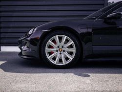 Schwarz Gebraucht 2024 Porsche Taycan 4S Limousine | 132.999 €