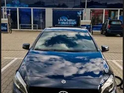 Blau Gebraucht 2018 Mercedes A180 Kleinwagen | 17.200 € (Guter Preis)