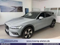 Gebraucht 2024 Volvo V60 CC Kombi | 47.890 € (Teuer)