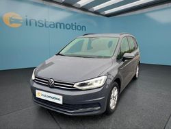 Grau Gebraucht 2022 VW Touran Van / Kleinbus | 24.249 € (Fairer Preis)
