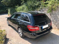 Schwarz Gebraucht 2011 Mercedes E250 Avantgarde Limousine | 6.400 € (Fairer Preis)