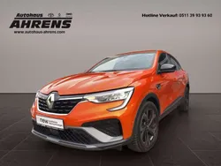 Valenciaorange metallic Gebraucht 2023 Renault Arkana R.S. SUV | 29.900 € (Teuer)