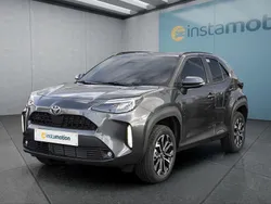 Grau Neu 2024 Toyota Yaris Cross SUV | 29.749 €