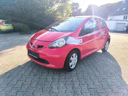 Rot Gebraucht 2005 Toyota Aygo Kleinwagen | 790 € (Guter Preis)