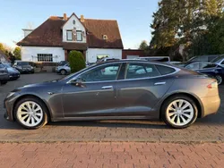 Grau Gebraucht 2017 Tesla Model S Limousine | 21.800 € (Fairer Preis)