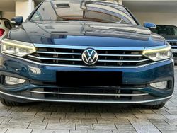 Blau Gebraucht 2022 VW Passat Elegance Kombi | 25.000 € (Guter Preis)
