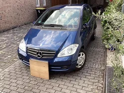 Blau Gebraucht 2011 Mercedes A160 Avantgarde Van / Kleinbus | 5.400 € (Fairer Preis)