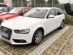 Weiß Gebraucht 2012 Audi A4 Kombi | 6.900 € (Guter Preis)