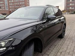 Schwarz Gebraucht 2022 VW Touareg R-line SUV | 52.999 € (Teuer)