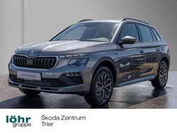 Graphitegrau metallic Neu 2025 Skoda Kamiq Selection SUV | 32.490 € (Teuer)