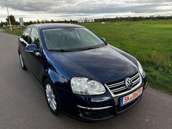 Blau Gebraucht 2009 VW Jetta Limousine | 3.999 € (Guter Preis)