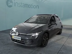 Grau Gebraucht 2024 VW Golf VIII Style Limousine | 32.180 € (Etwas zu teuer)