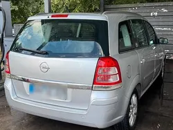 Silber Gebraucht 2008 Opel Zafira Van / Kleinbus | 999 € (Guter Preis)