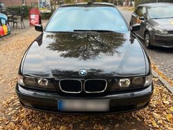 Schwarz Gebraucht 1999 BMW 528 Limousine | 5.280 € (Teuer)
