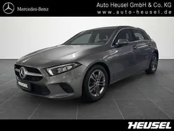 Metalliclack mountaingrau Gebraucht 2018 Mercedes 200 Business Coupé | 22.900 € (Superpreis)