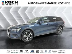 Blau Gebraucht 2024 Volvo V60 CC Ultimate Kombi | 43.680 € (Superpreis)