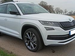 Weiß Gebraucht 2021 Skoda Kodiaq SportLine SUV | 29.990 € (Fairer Preis)