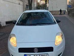 Weiß Gebraucht 2010 Fiat Grande Punto Kleinwagen | 3.001 €