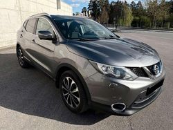 Grau Gebraucht 2014 Nissan Qashqai Tekna SUV | 12.490 € (Teuer)