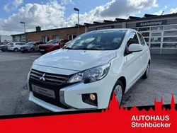 Weiss Gebraucht 2021 Mitsubishi Space Star Spirit Limousine | 10.650 € (Fairer Preis)