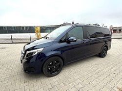 Blau Gebraucht 2018 Mercedes V250 Sport Van / Kleinbus | 41.200 € (Etwas zu teuer)