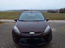 Rot Gebraucht 2009 Ford Fiesta Limousine | 1.400 € (Superpreis)