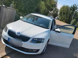 Weiß Gebraucht 2015 Skoda Octavia Kombi | 8.995 € (Fairer Preis)