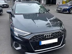 Grau Gebraucht 2020 Audi A3 Sportback Advanced Kombi | 23.000 € (Fairer Preis)